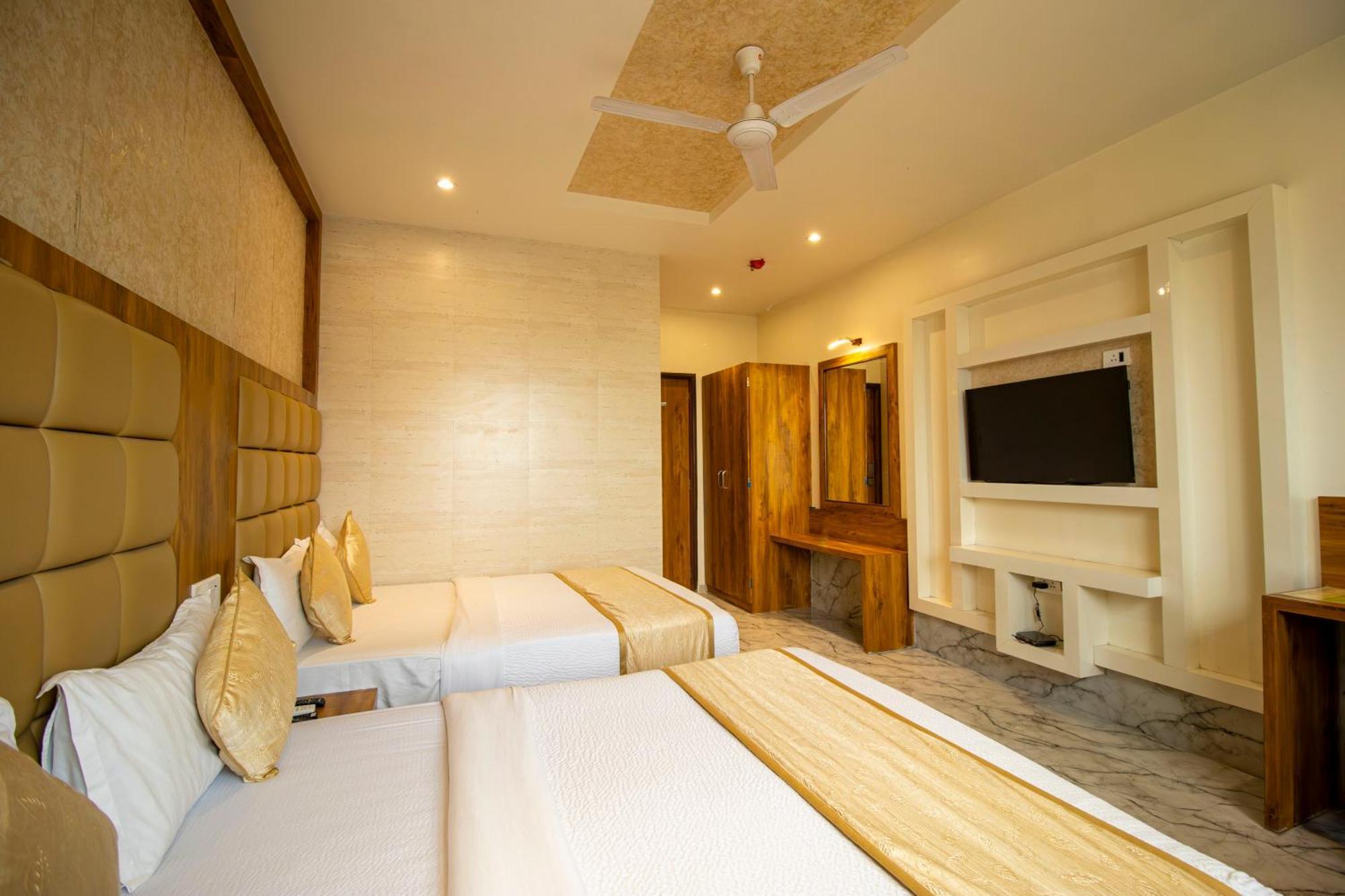 Bkc Prime - Near Us Consulate होटल 3*